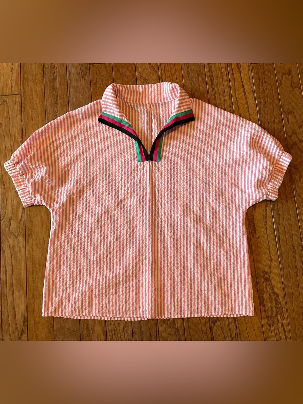 Pink Striped Seersucker Short Sleeve Top Collar Accent Size Large